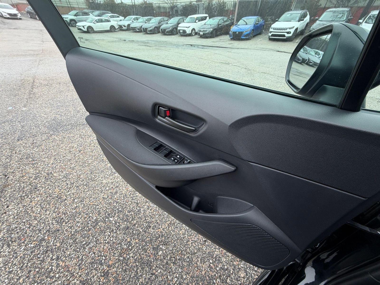 Used 2025 Toyota Corolla LE image 18