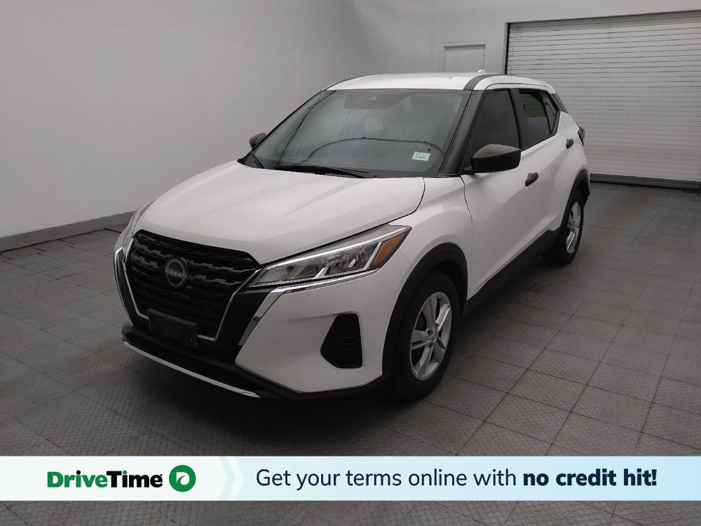 Used 2023 Nissan Kicks S FWD image 1