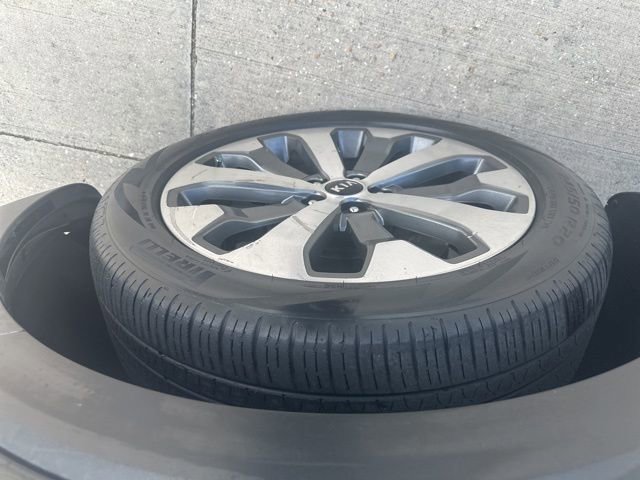 Used 2020 Kia Telluride S FWD image 38