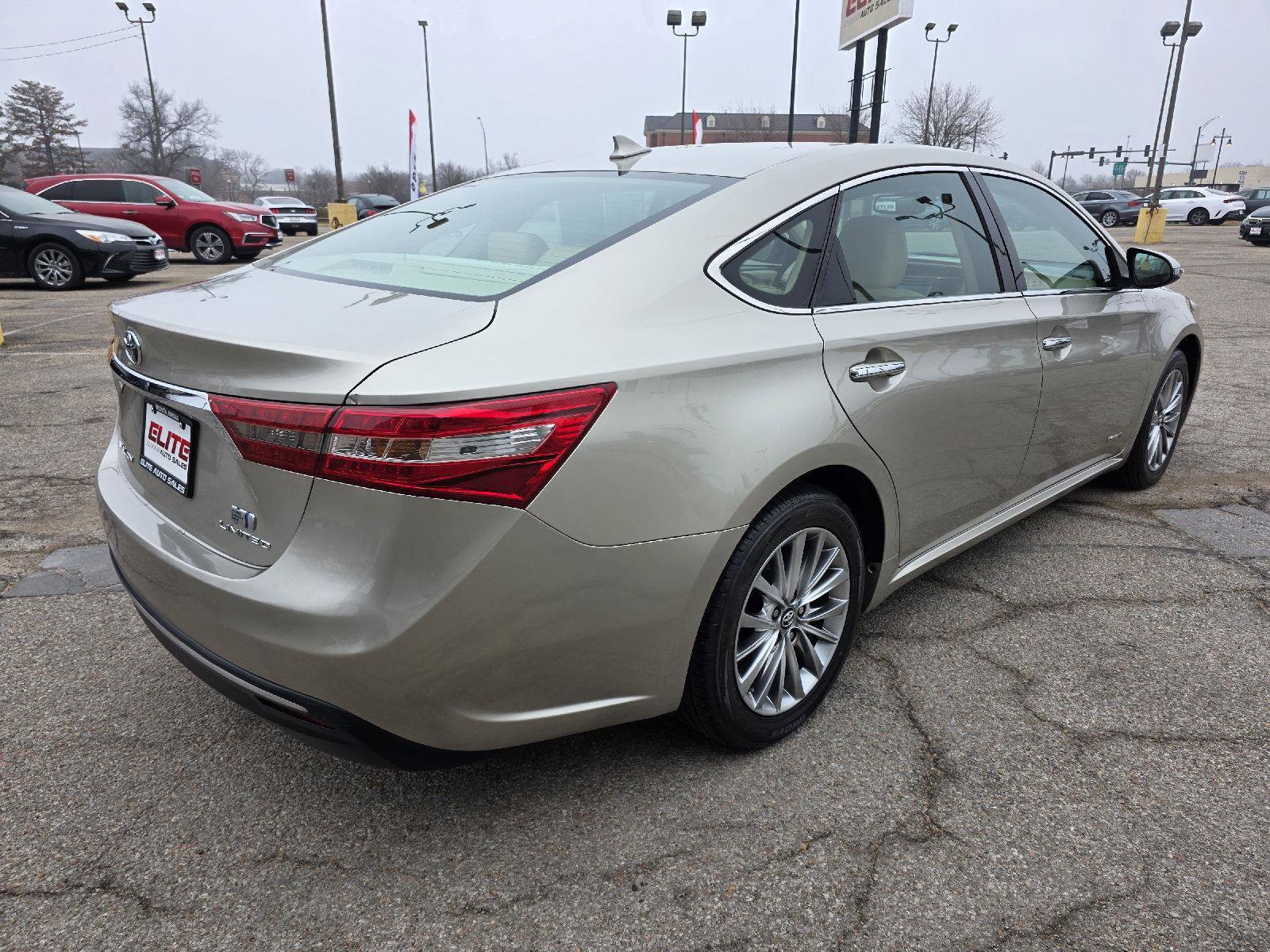 Used 2018 Toyota Avalon Limited FWD image 50