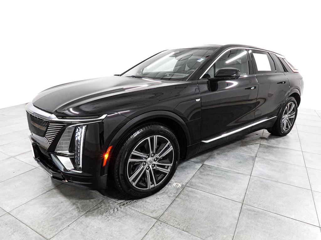Used 2024 Cadillac Lyriq Luxury AWD/4WD image 3