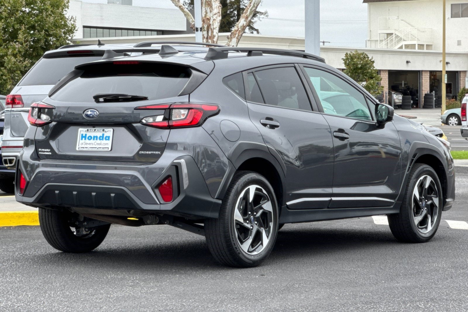 Used 2024 Subaru Crosstrek 2.5i Limited w/ Crosstrek Mirror Package AWD/4WD image 9