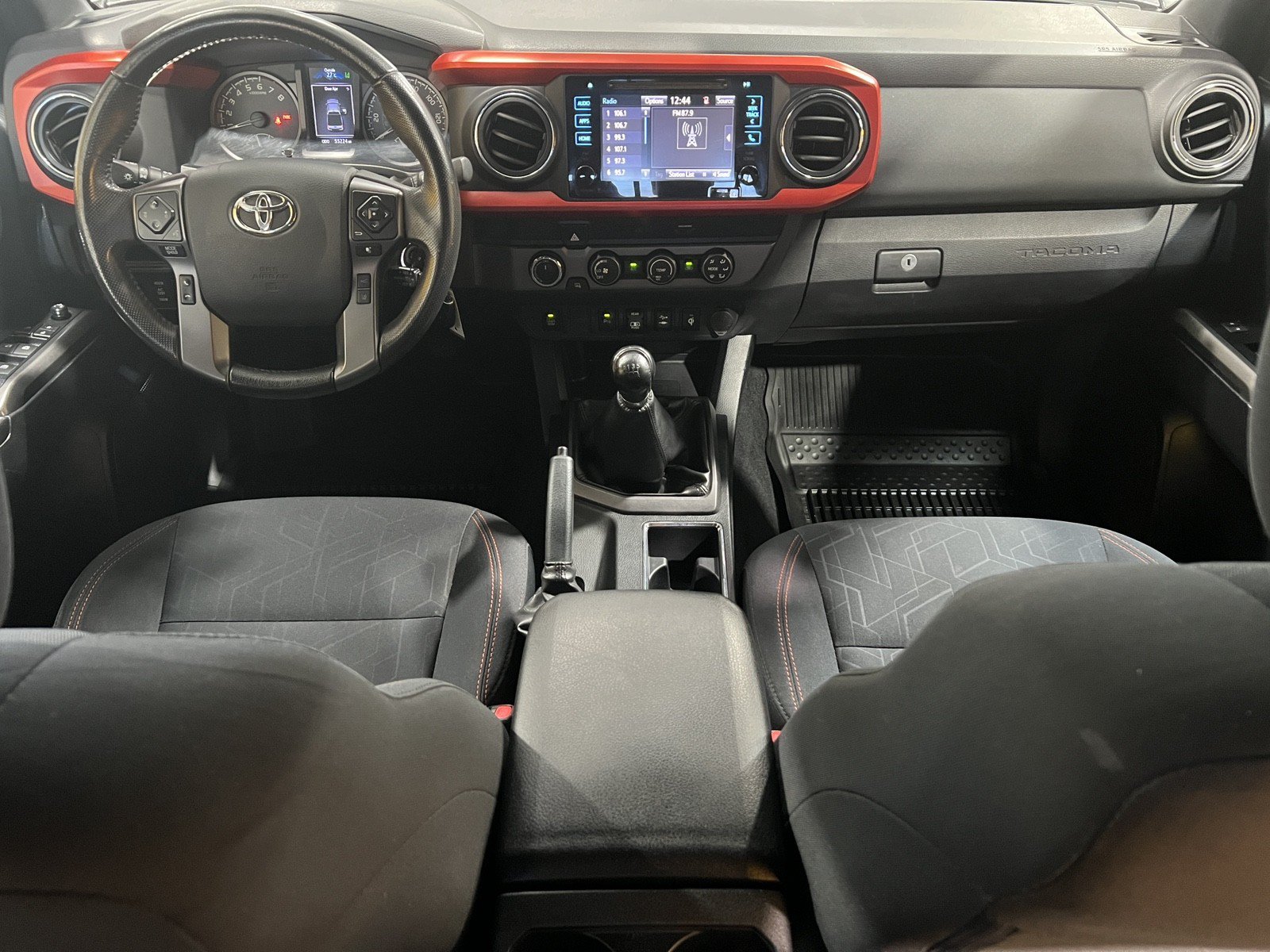 Used 2019 Toyota Tacoma TRD Off-Road w/ Technology Package AWD/4WD image 13
