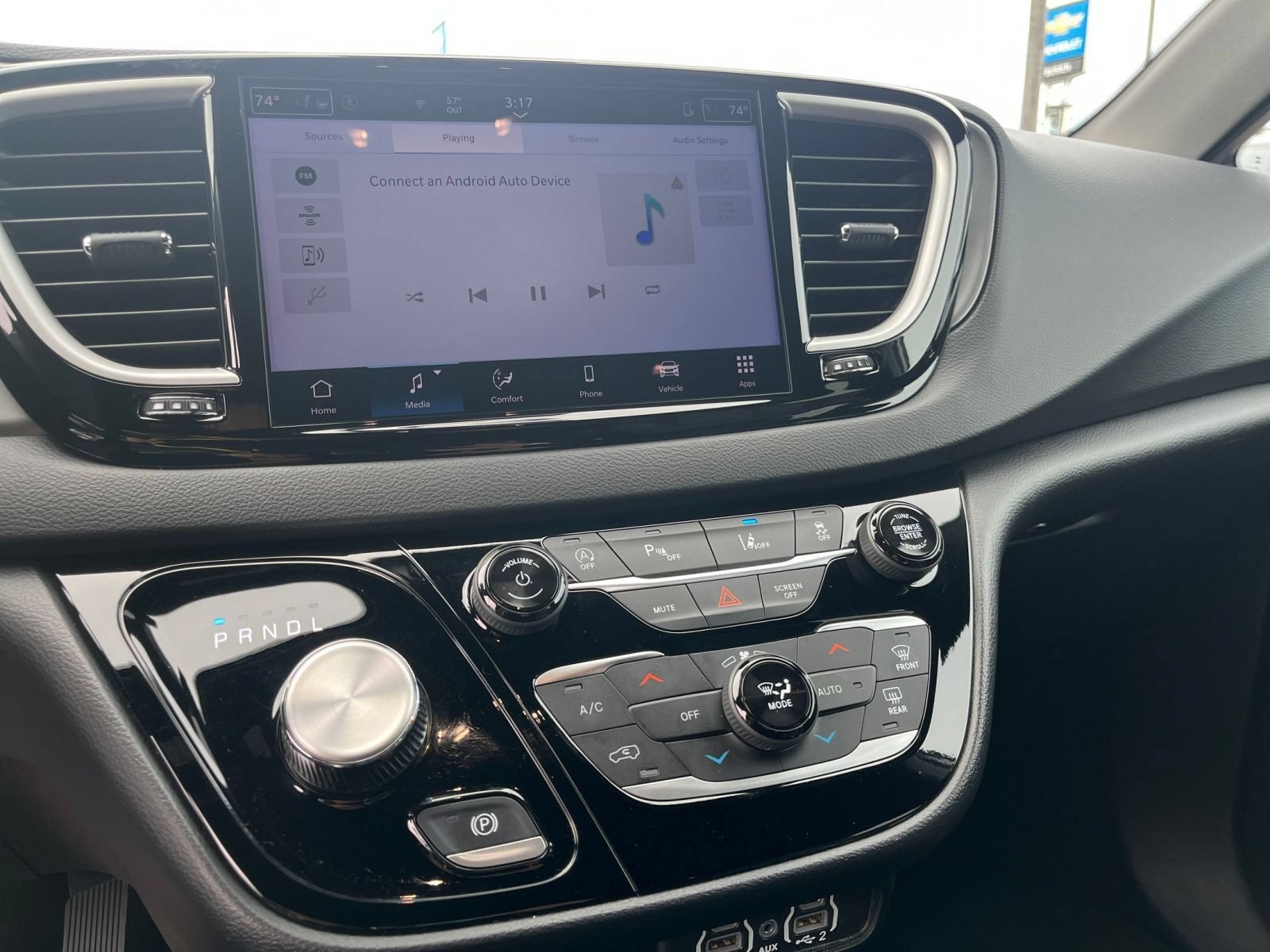 Used 2025 Chrysler Pacifica Select FWD image 19