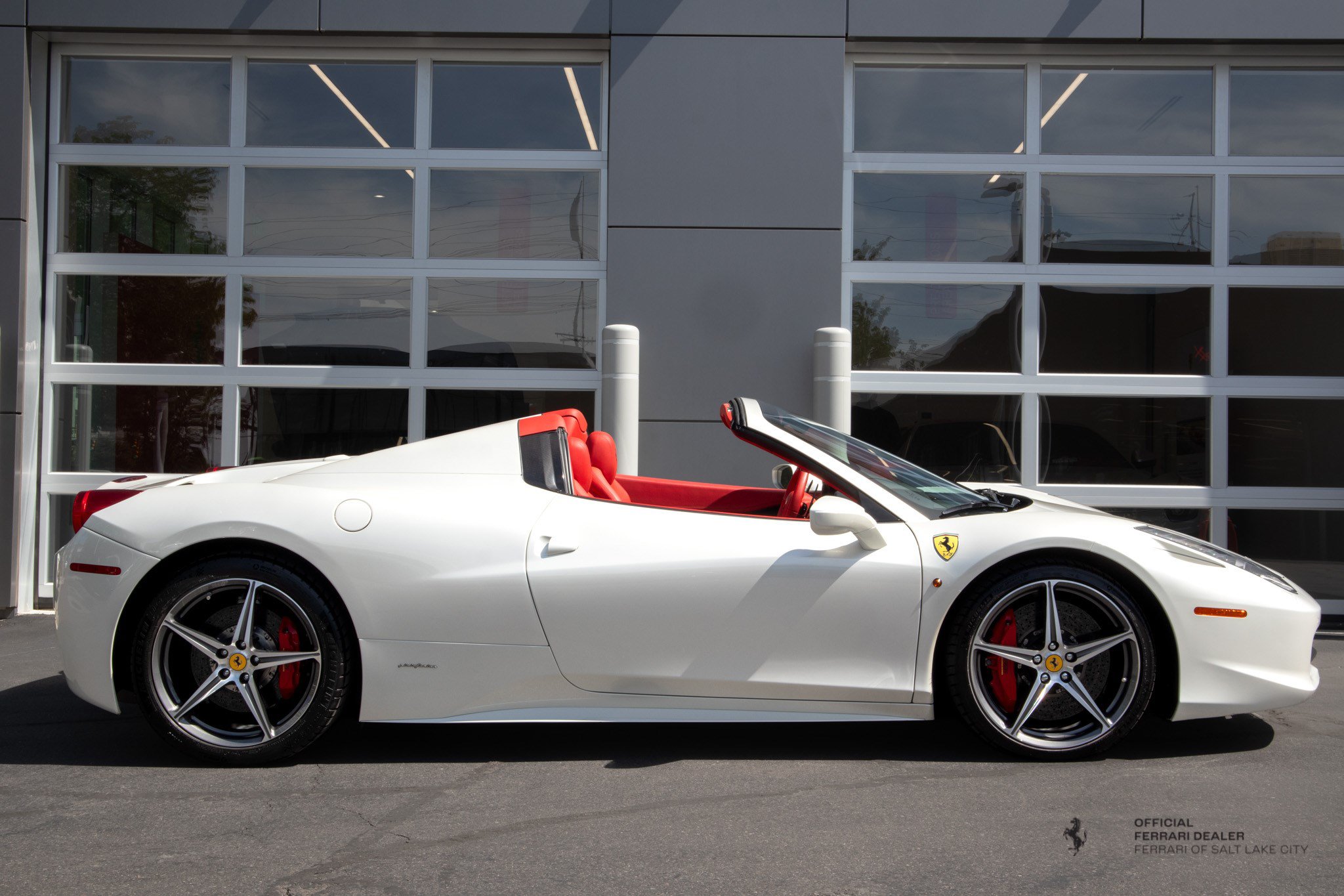 Used 2012 Ferrari 458 Spider RWD image 8