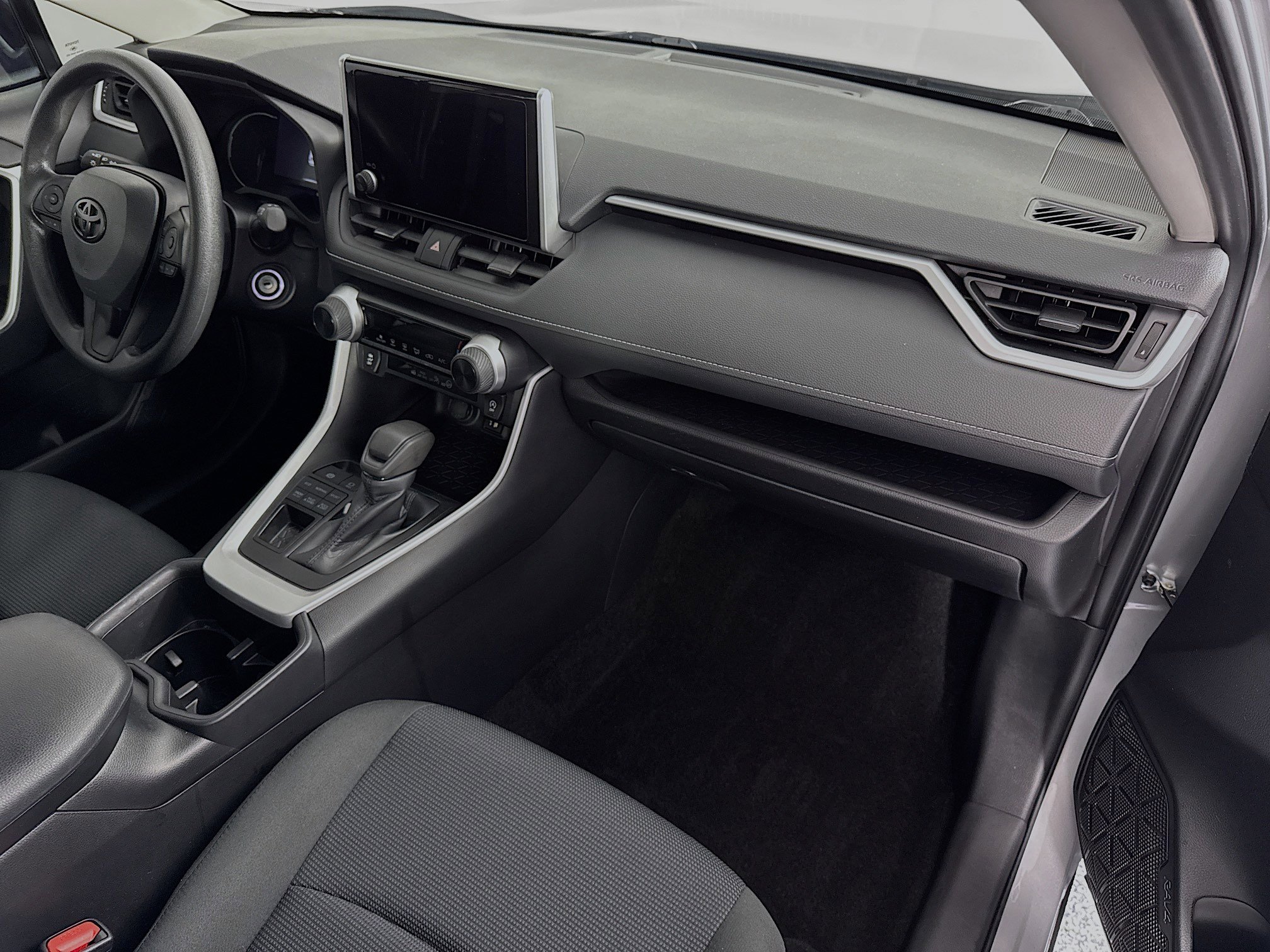 Used 2024 Toyota RAV4 LE image 26