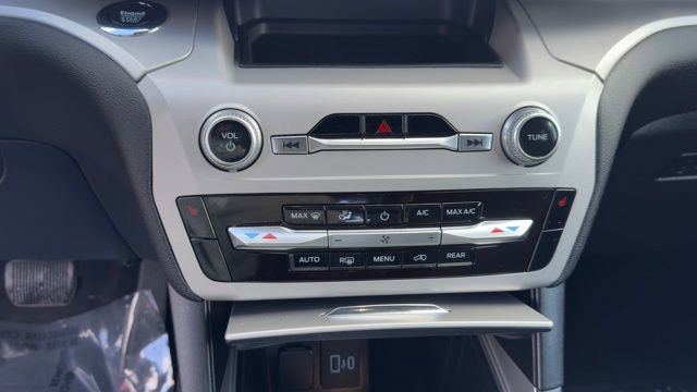 Certified 2023 Ford Explorer XLT image 17