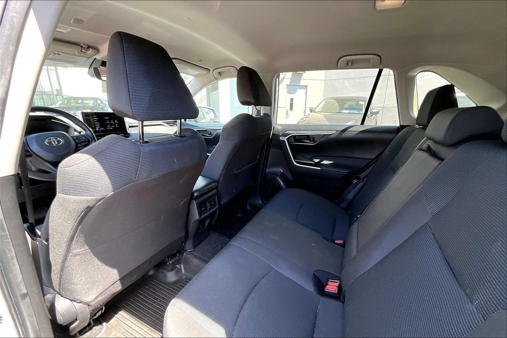 Used 2023 Toyota RAV4 LE FWD image 16