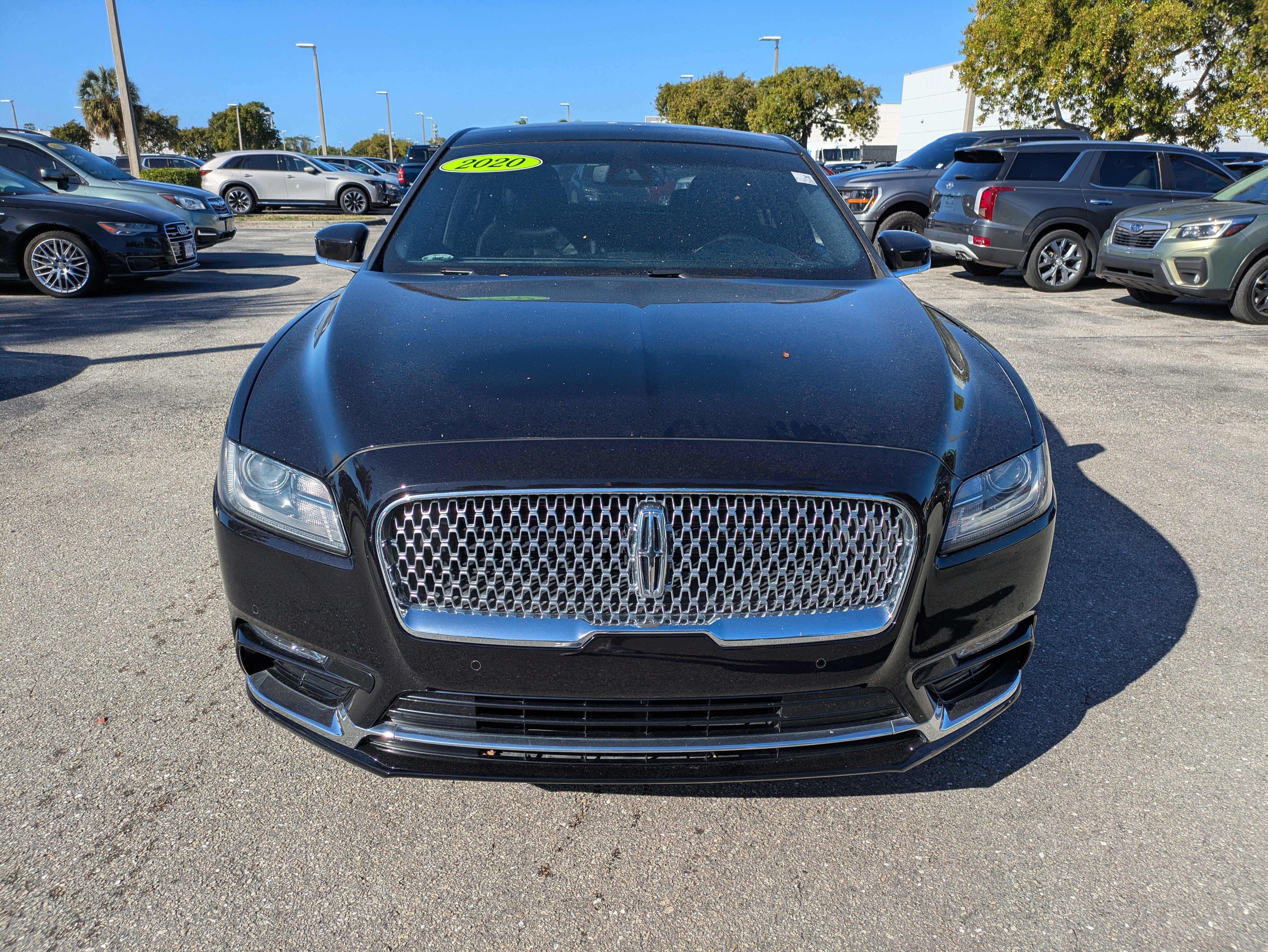 Used 2020 Lincoln Continental AWD w/ Premium Package image 3