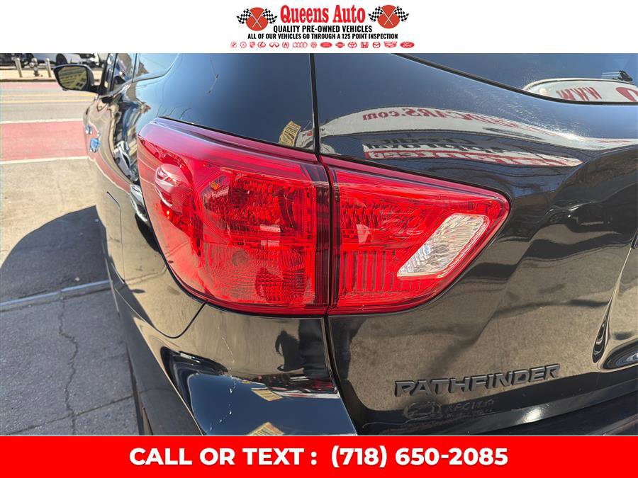 Used 2018 Nissan Pathfinder SL w/ Midnight Edition Package AWD/4WD image 36