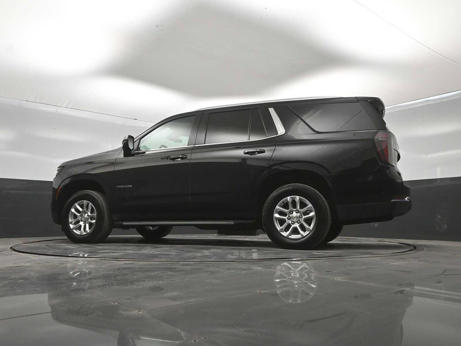 Used 2025 Chevrolet Tahoe LT AWD/4WD image 41