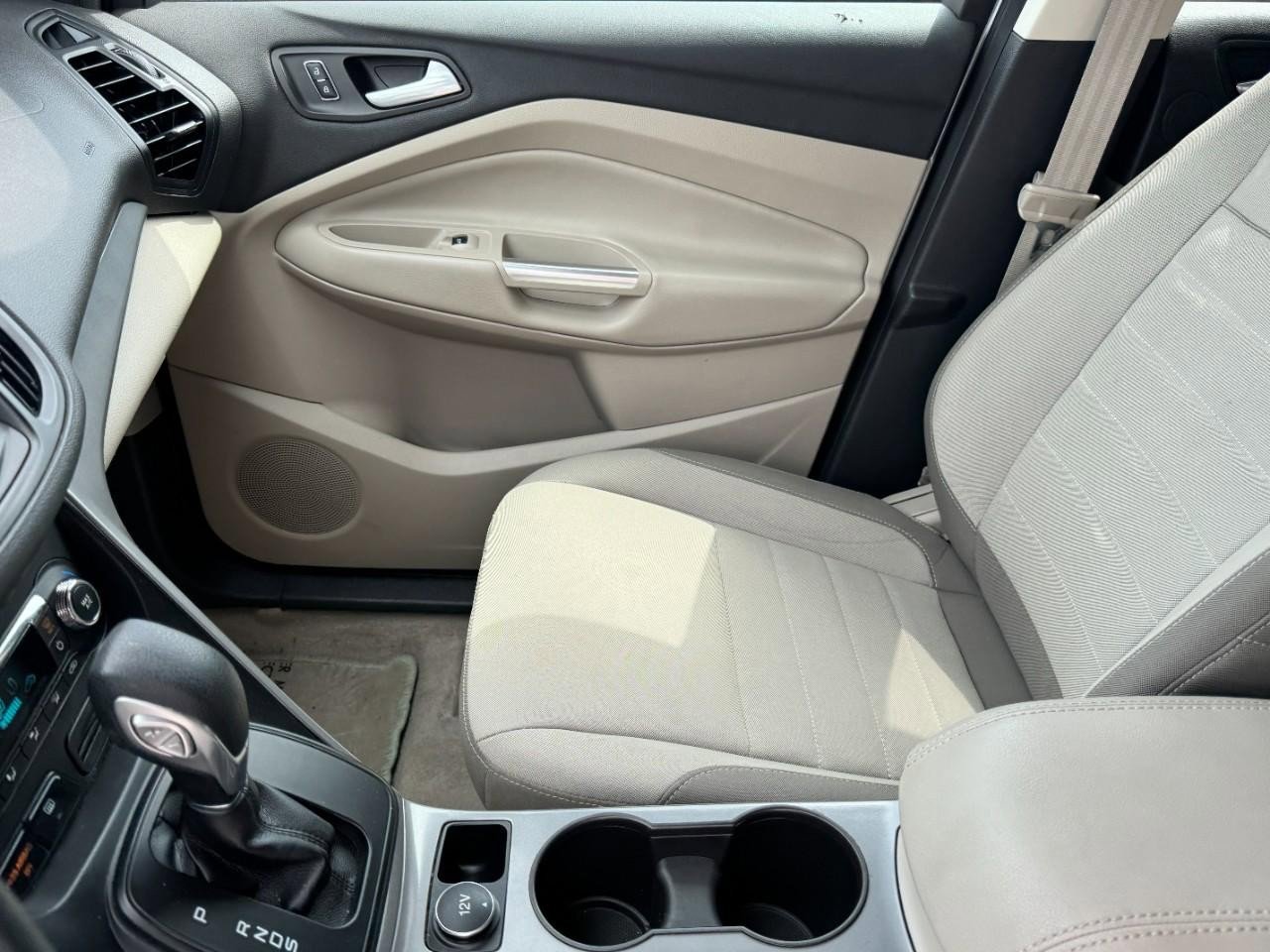 Used 2015 Ford Escape SE w/ Equipment Group 201A image 13