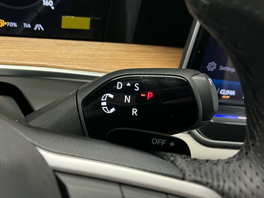 New 2026 Volkswagen Tiguan SEL R-Line image 18