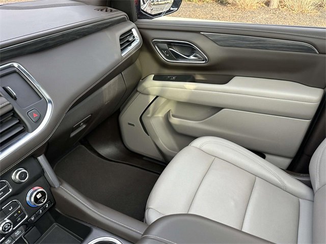 Used 2023 GMC Yukon XL SLT image 39