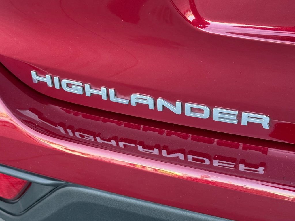 Certified 2023 Toyota Highlander XLE image 13