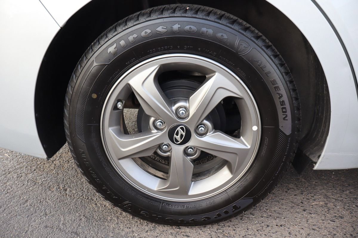 Used 2017 Hyundai Elantra ECO w/ Cargo Package image 43