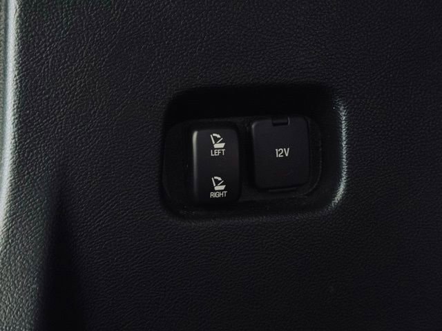 Used 2022 Ford Edge ST-Line w/ Class II Trailer Tow Package image 11