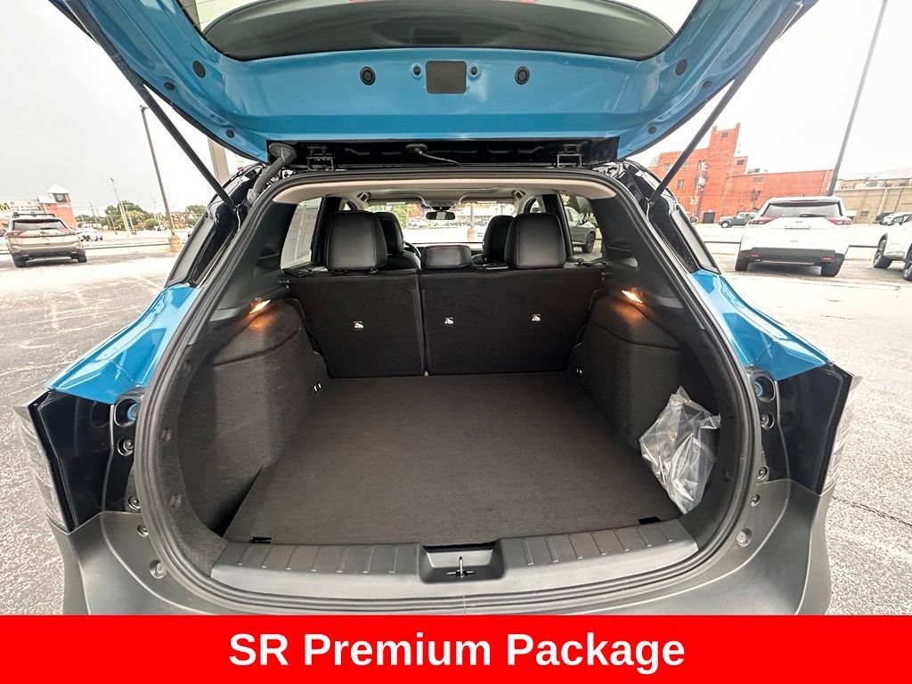 Certified 2025 Nissan Kicks SR w/ SR Premium Package AWD/4WD image 6