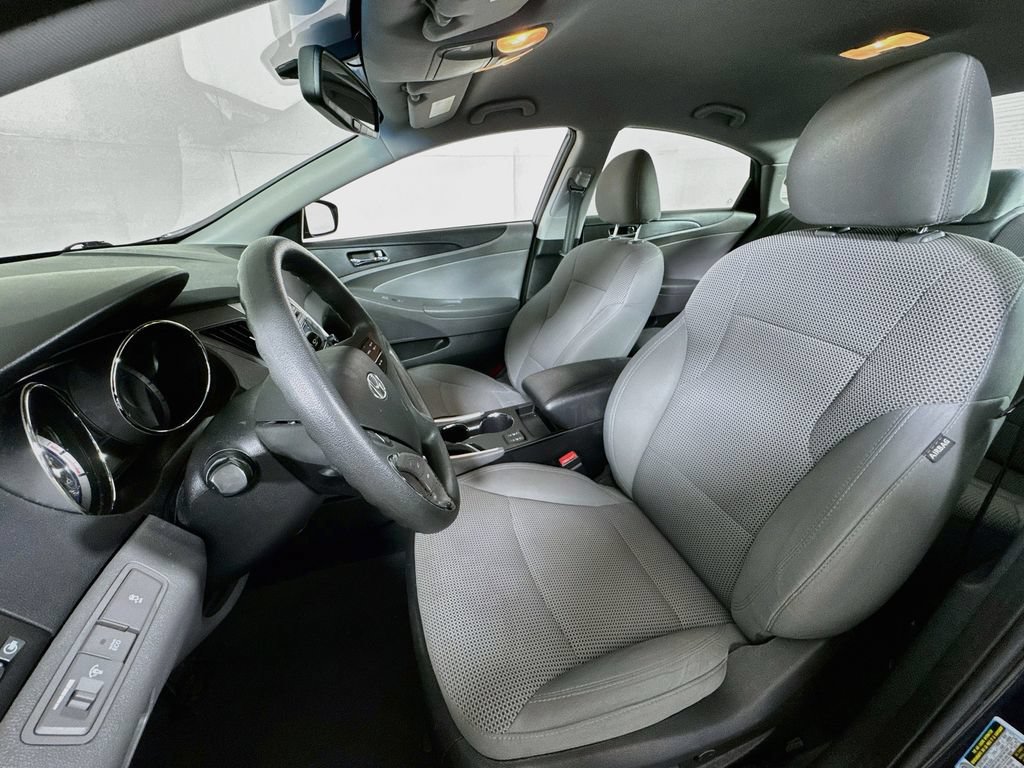 Used 2013 Hyundai Sonata GLS w/ Popular Equipment Pkg FWD image 19
