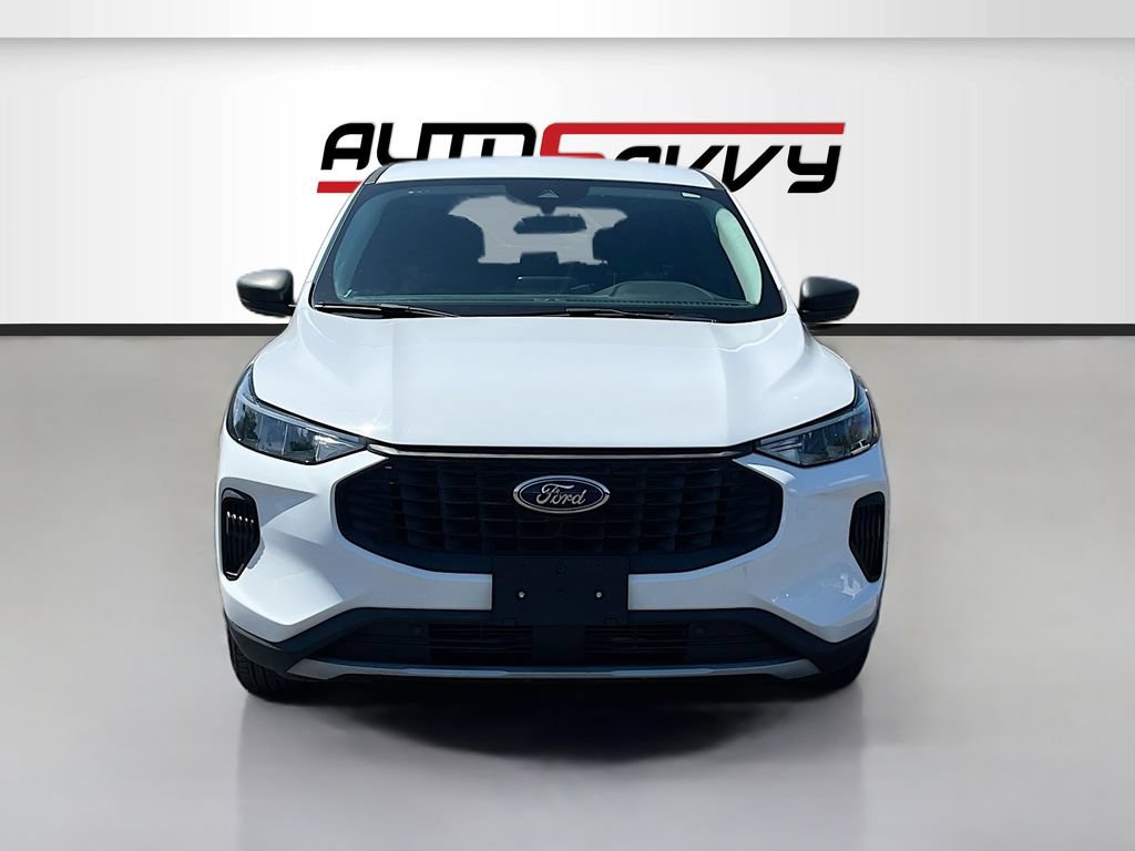 Used 2023 Ford Escape FWD image 2