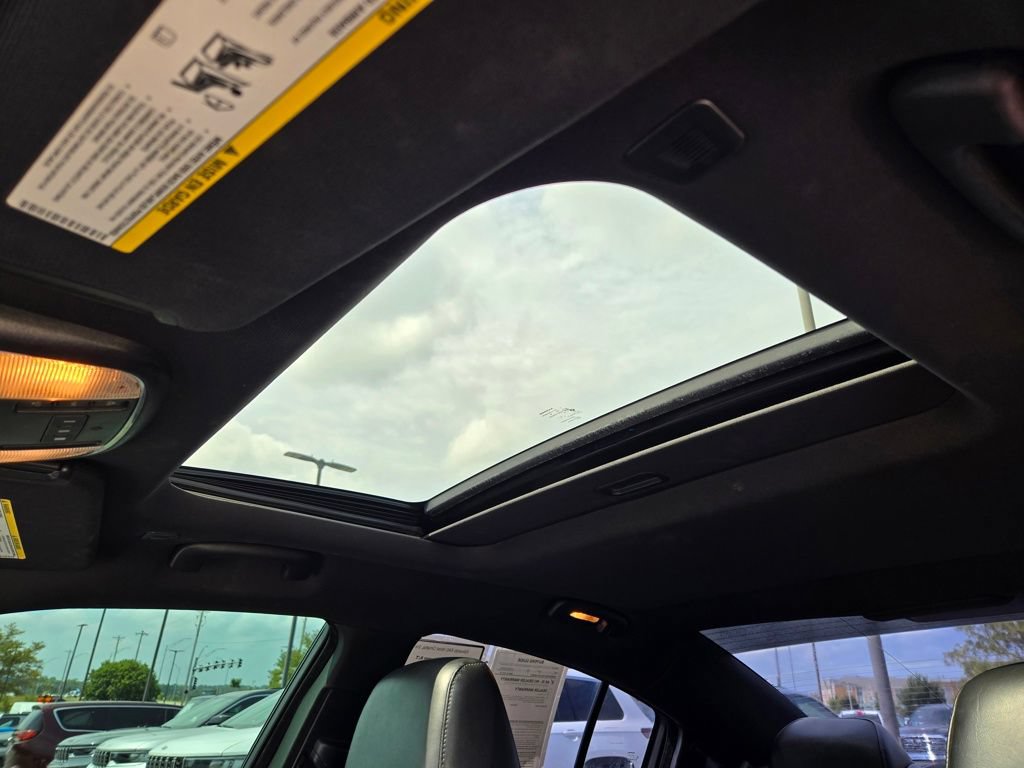 Used 2019 Dodge Charger R/T w/ Plus Group RWD image 28