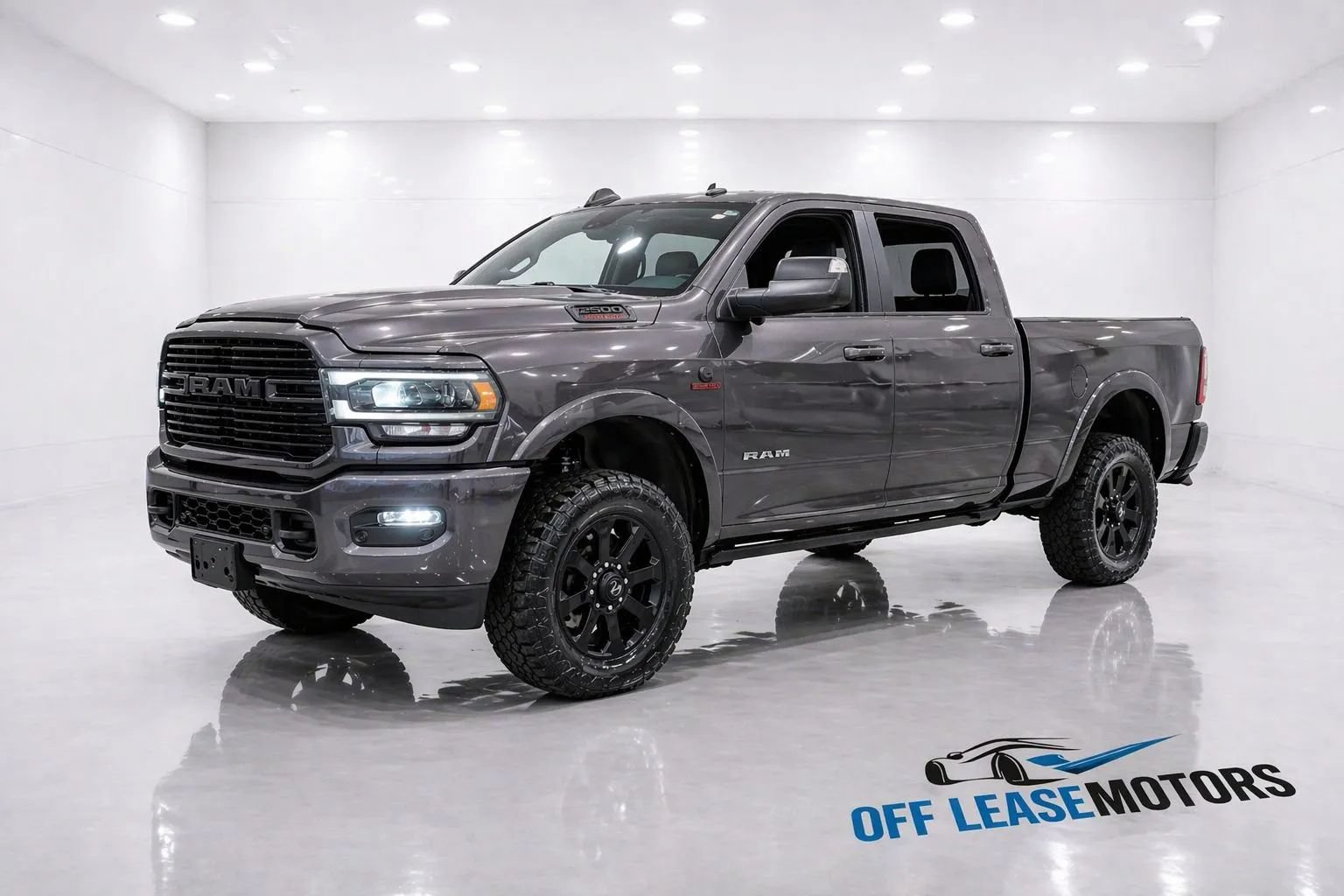 Used 2020 RAM 2500 Laramie w/ Night Edition AWD/4WD image 1
