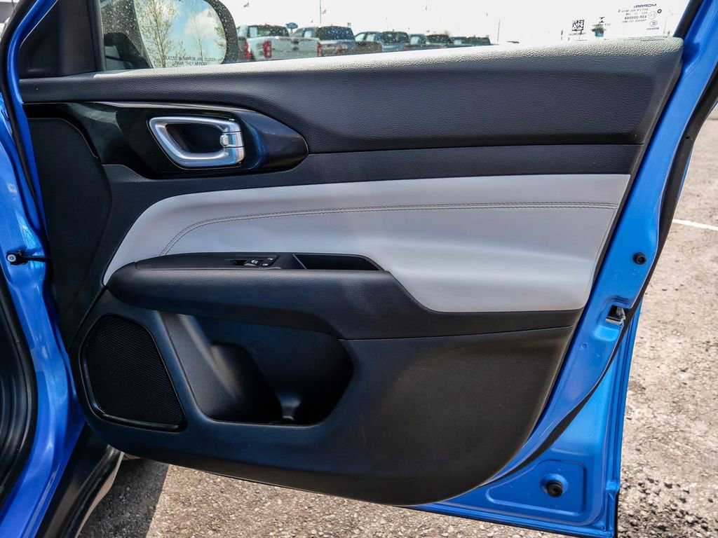 Used 2022 Jeep Compass Limited image 20