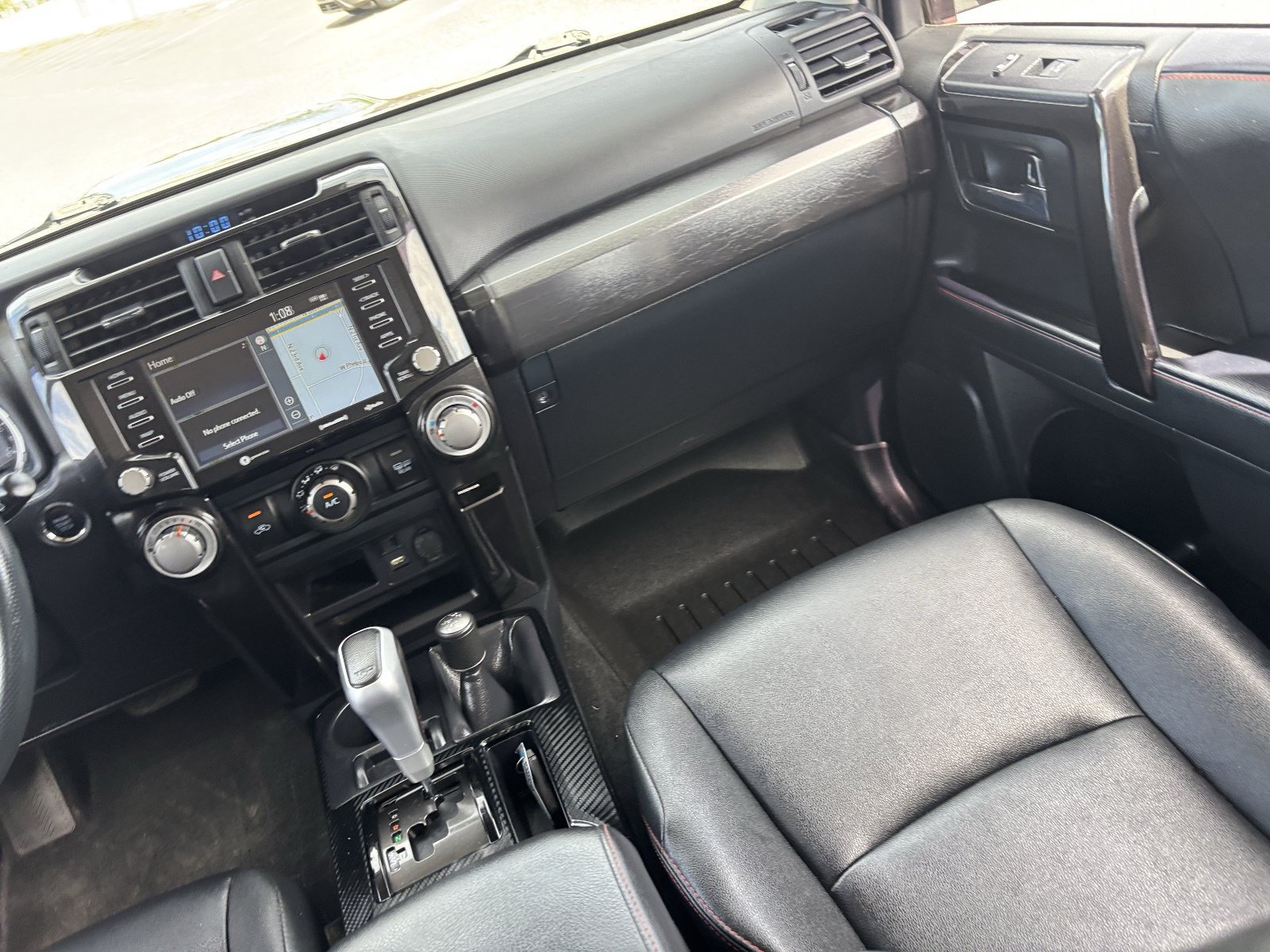 Used 2021 Toyota 4Runner TRD Off-Road Premium AWD/4WD image 17