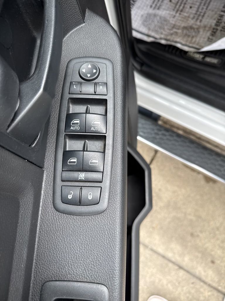 Used 2018 RAM 2500 Tradesman w/ Chrome Appearance Group image 9