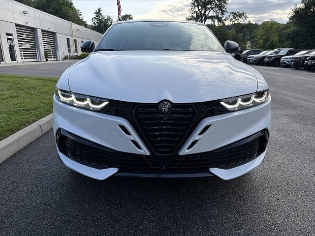New 2026 Alfa Romeo Tonale w/ Active Assist Package AWD/4WD image 3