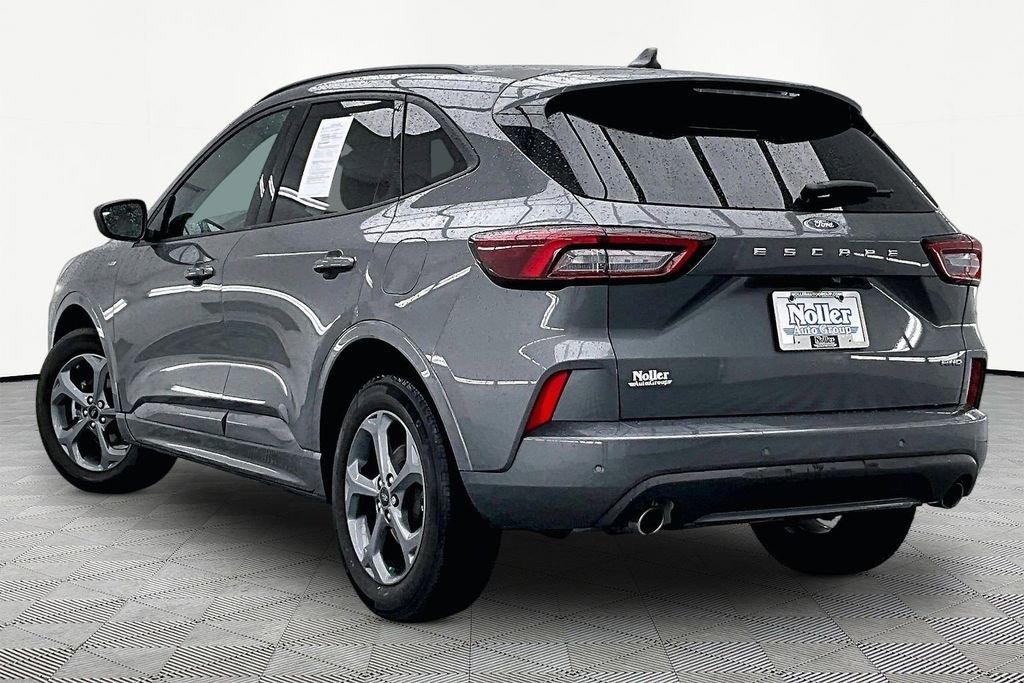 Certified 2023 Ford Escape ST-Line w/ Tech Pack #1 AWD/4WD image 13
