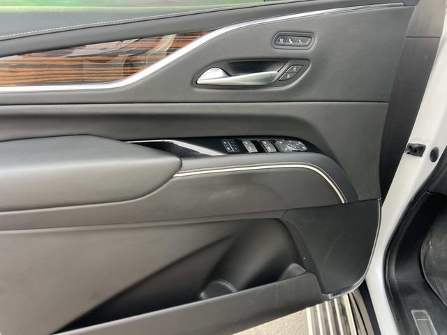 Used 2023 Cadillac Escalade Premium Luxury w/ Performance Package AWD/4WD image 18