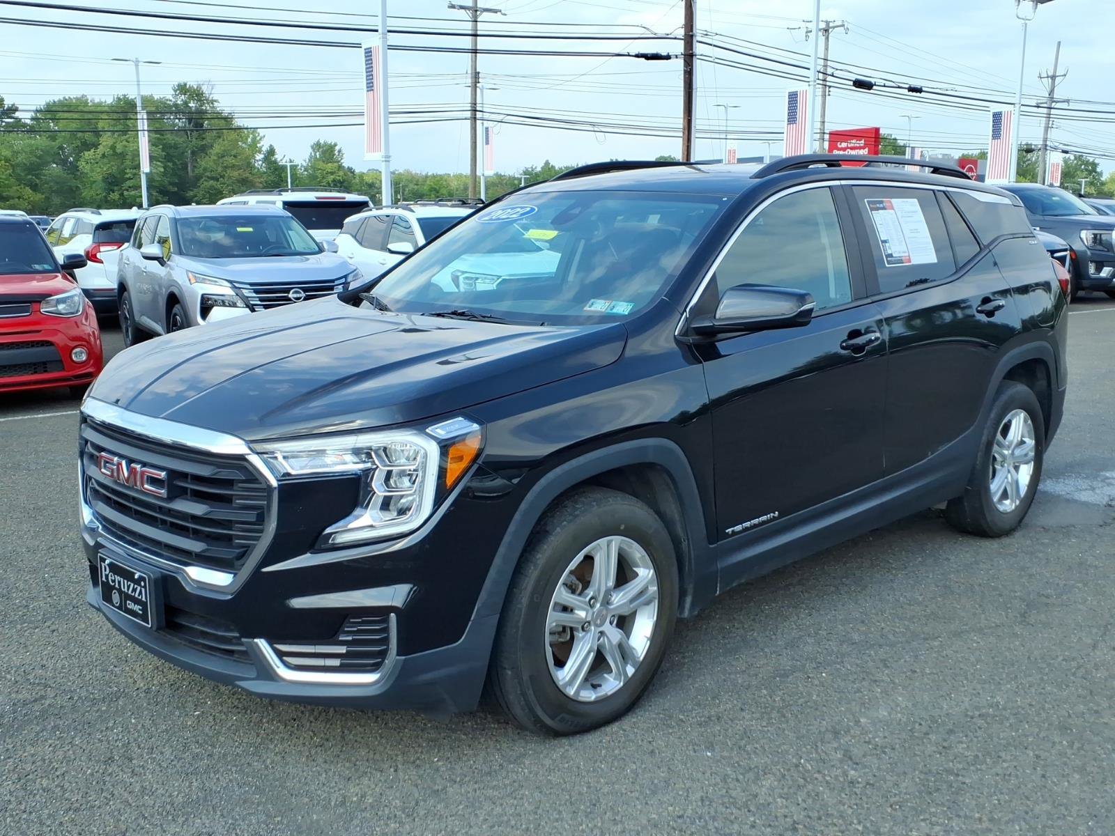 Used 2022 GMC Terrain SLE w/ Driver Convenience Package FWD image 8