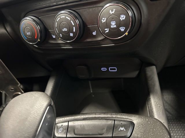 Used 2024 Chevrolet Trax RS w/ Driver Confidence Package image 27