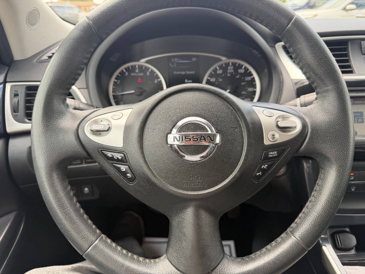 Used 2016 Nissan Sentra SR w/ SR Premium Package FWD image 17