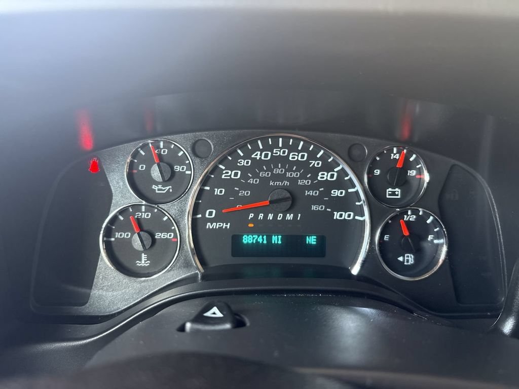 Used 2020 Chevrolet Express 3500 LT w/ LT Preferred Equipment Group RWD image 11