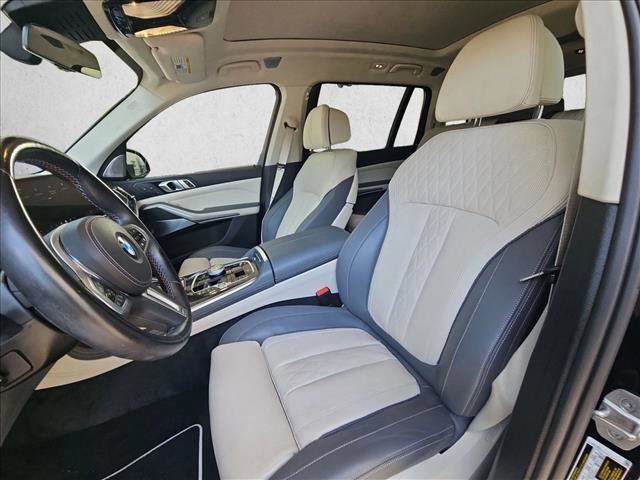 Used 2024 BMW X7 M60i AWD/4WD image 15