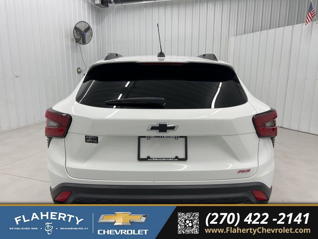 Used 2024 Chevrolet Trax RS image 4