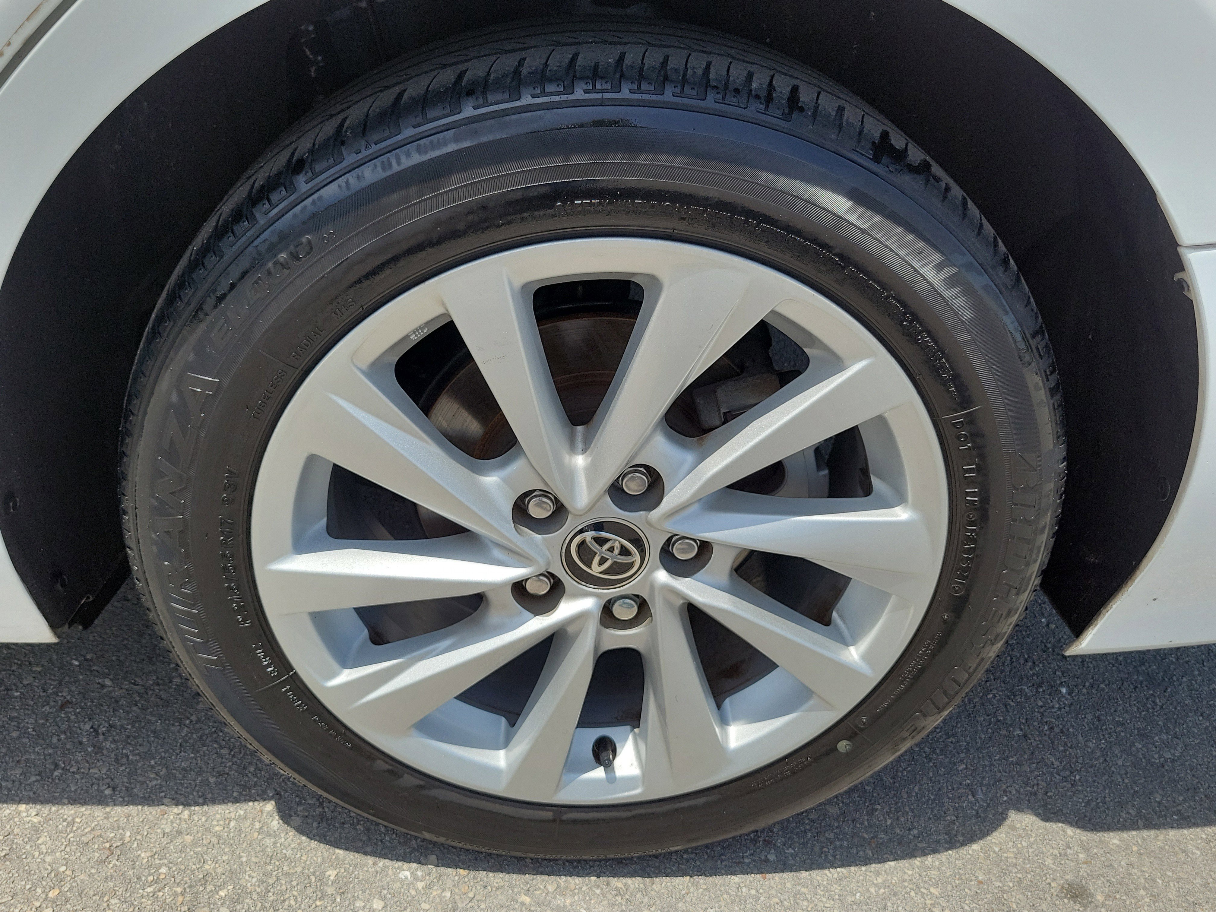 Used 2021 Toyota Camry LE FWD image 9