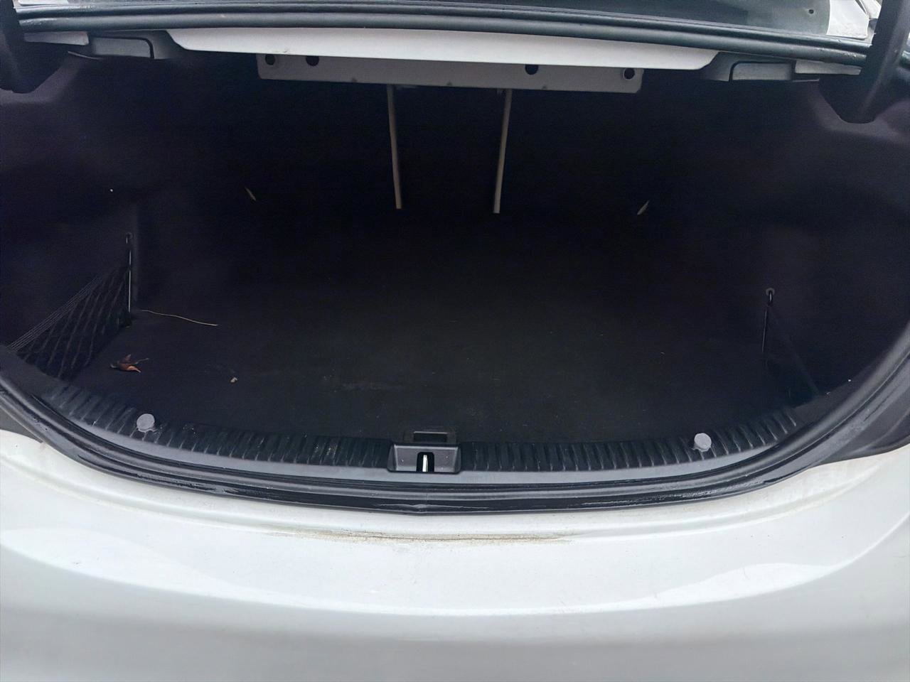 Used 2018 Mercedes-Benz C 300 4MATIC Sedan image 10