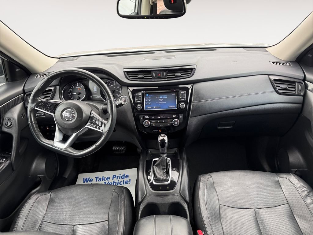 Used 2017 Nissan Rogue SL w/ SL Premium Package image 10
