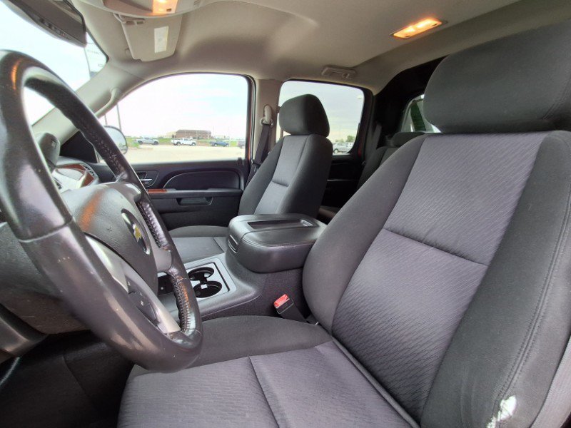 Used 2011 Chevrolet Avalanche LS w/ Convenience Package AWD/4WD image 11