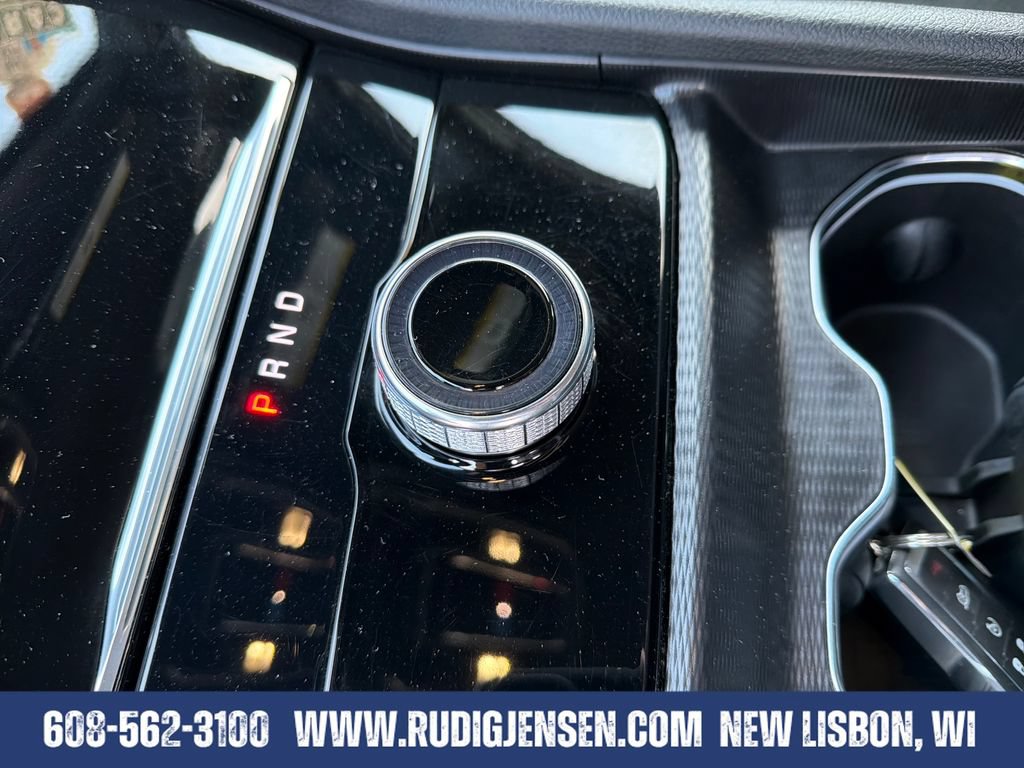 Used 2025 Jeep Grand Cherokee Altitude AWD/4WD image 22