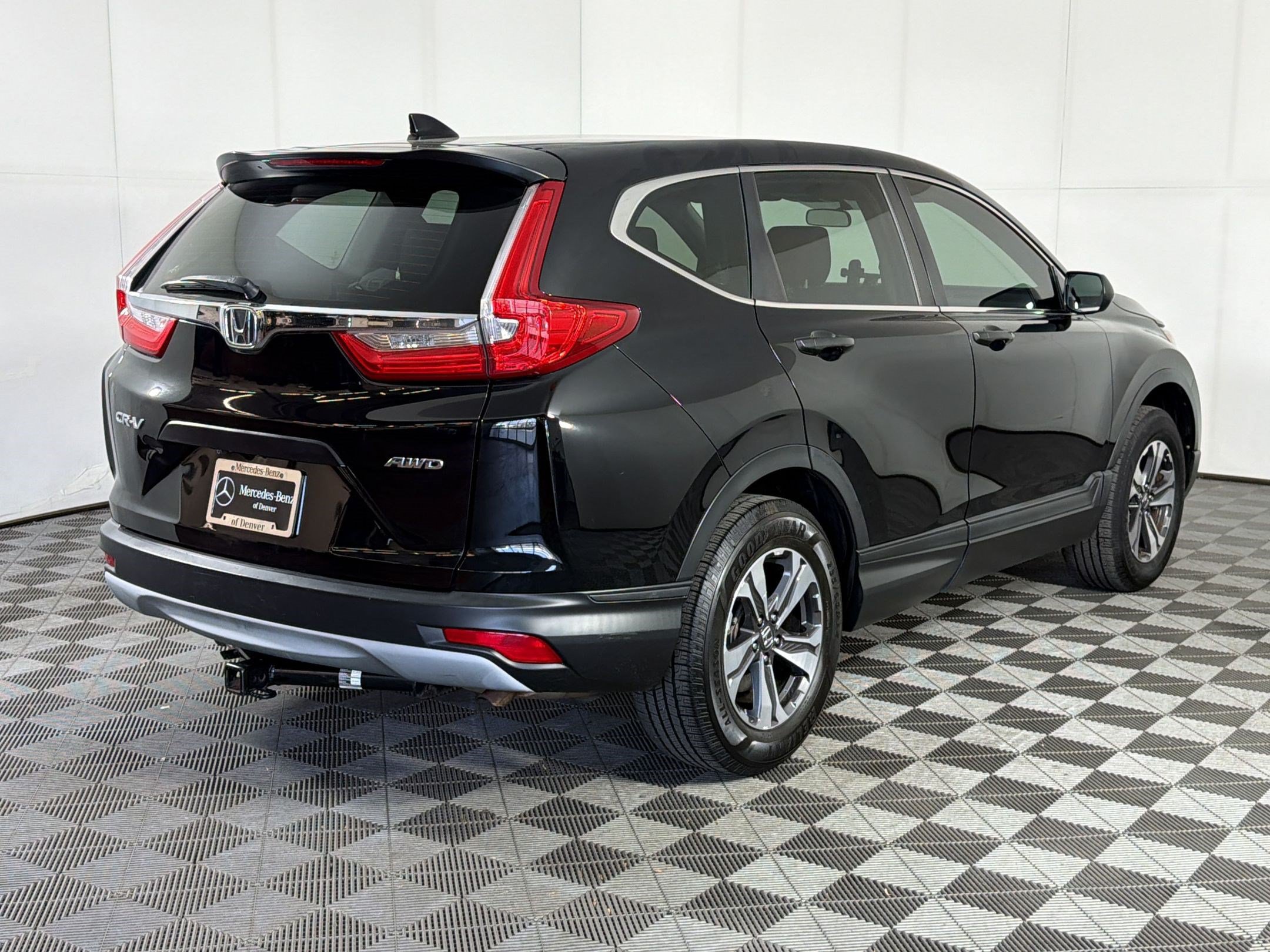 Used 2017 Honda CR-V LX image 9