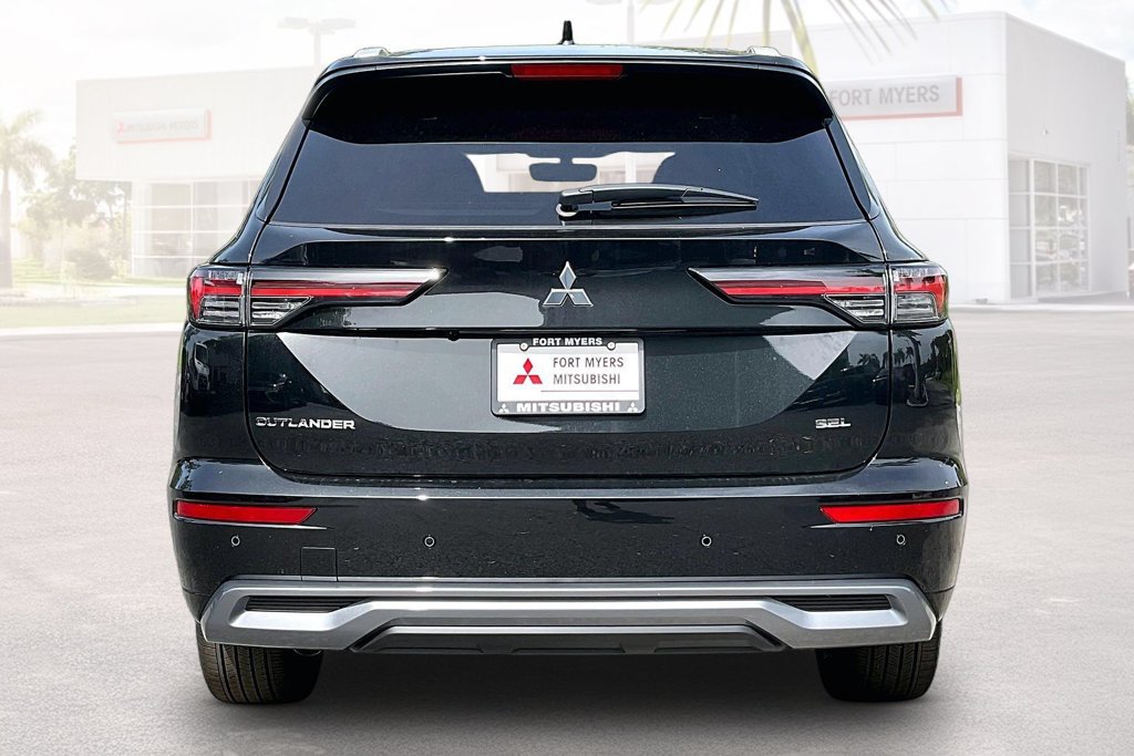 New 2026 Mitsubishi Outlander SEL FWD image 4