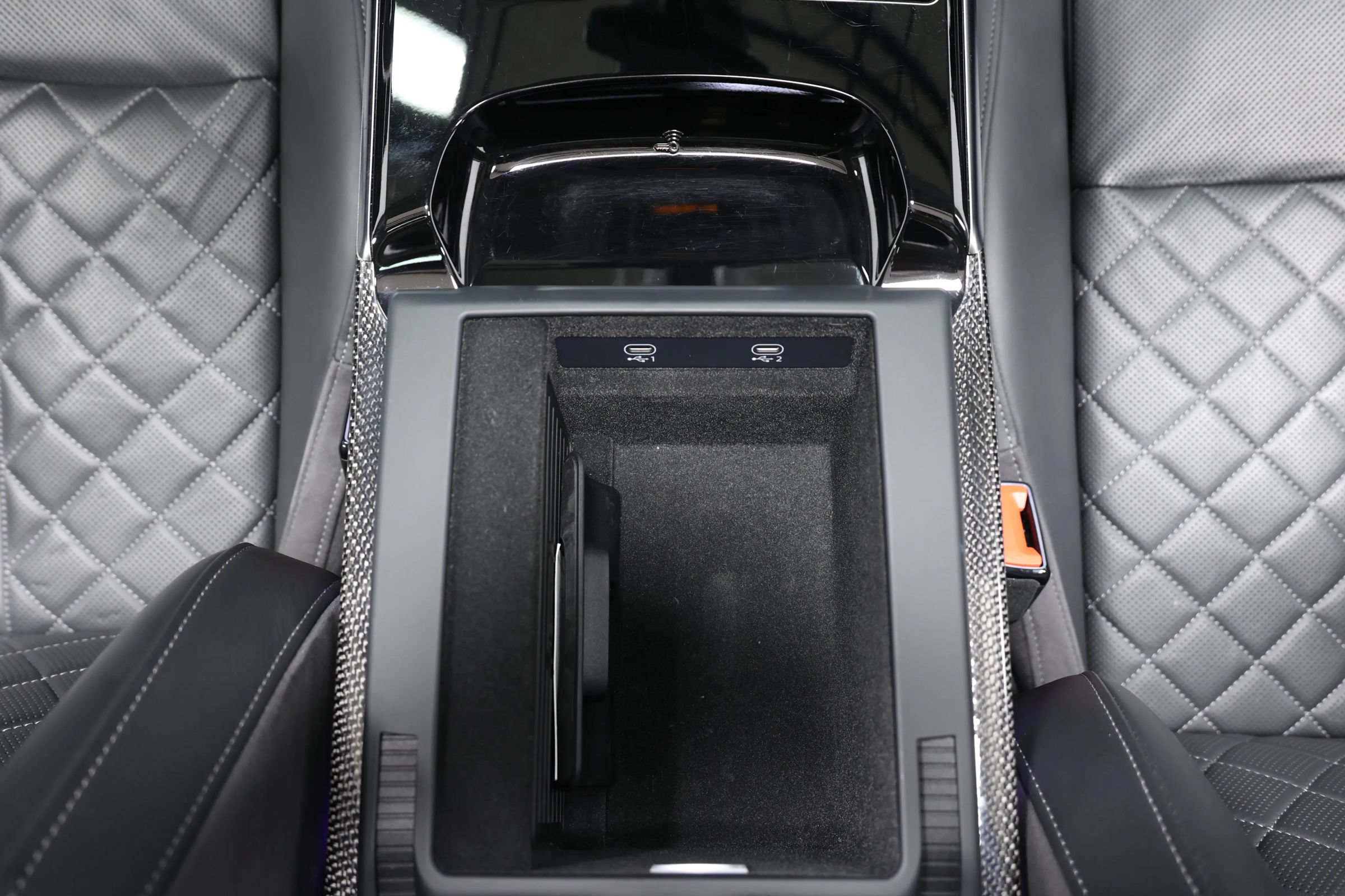 Used 2023 Audi S8 w/ S8 Comfort Plus Package AWD/4WD image 42