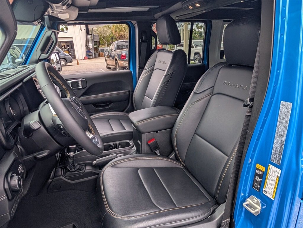Certified 2024 Jeep Wrangler Sahara w/ Technology Group image 12