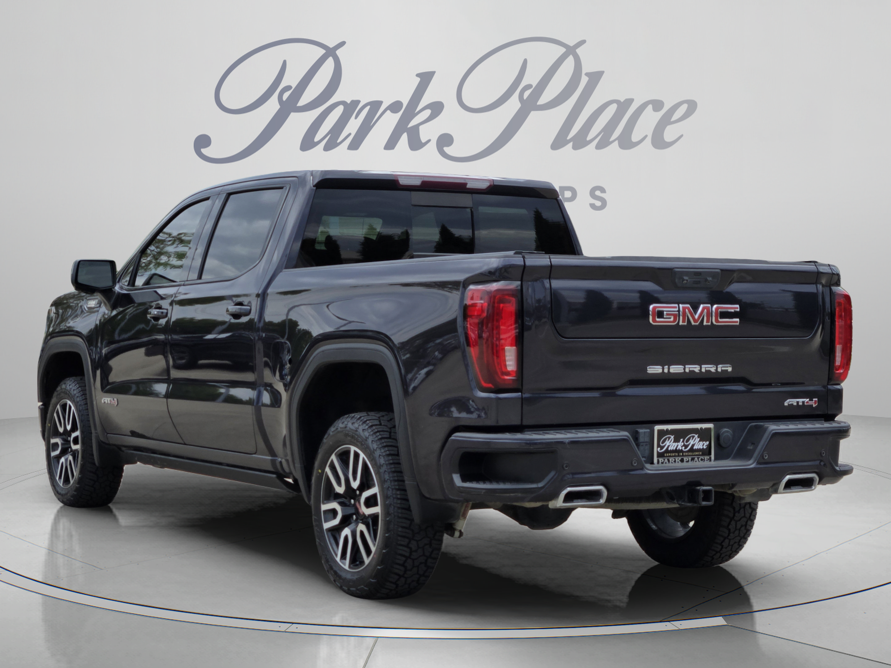 Used 2023 GMC Sierra 1500 AT4 w/ AT4 Premium Package AWD/4WD image 3