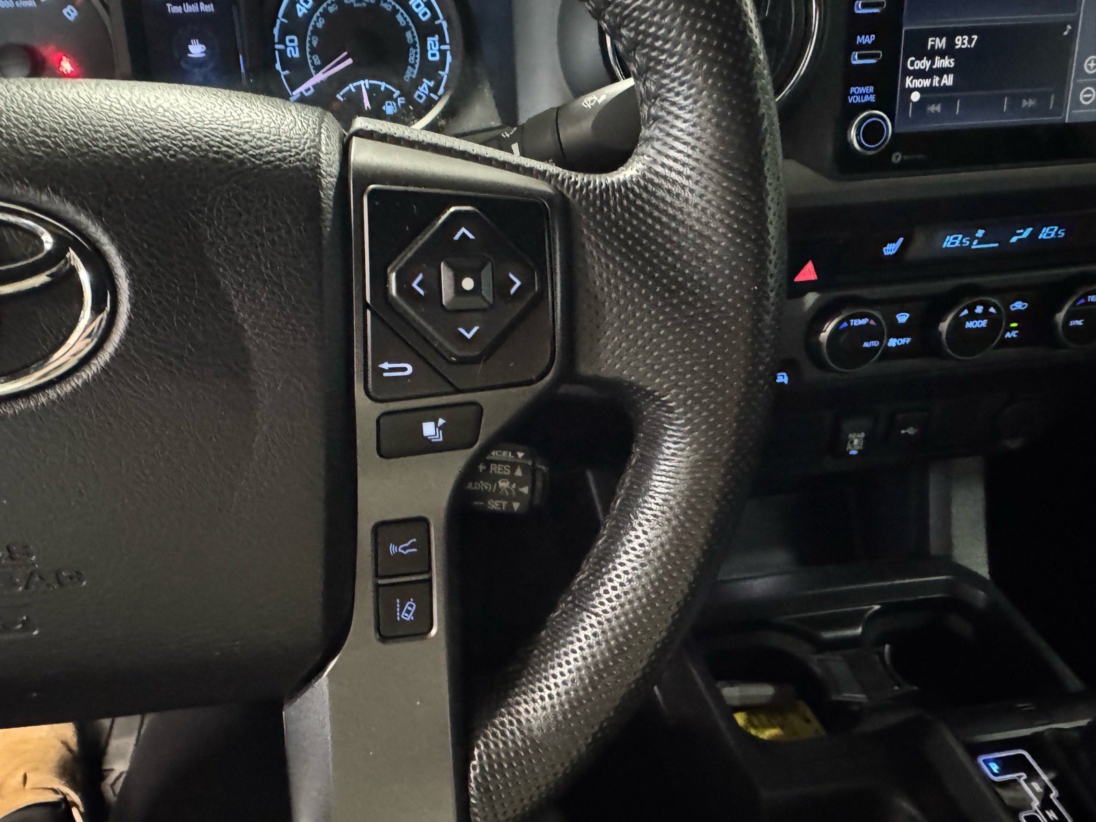 Used 2021 Toyota Tacoma TRD Sport AWD/4WD image 26