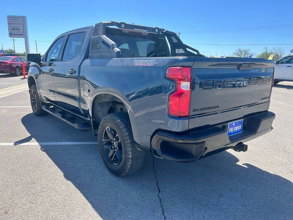 Used 2021 Chevrolet Silverado 1500 Custom Trail Boss w/ LPO, Dark Essentials Package image 3